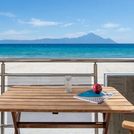 Apartment House Giota *